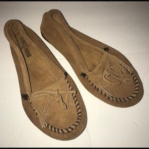 Minnetonka Kilty Moccasin Shoes 8